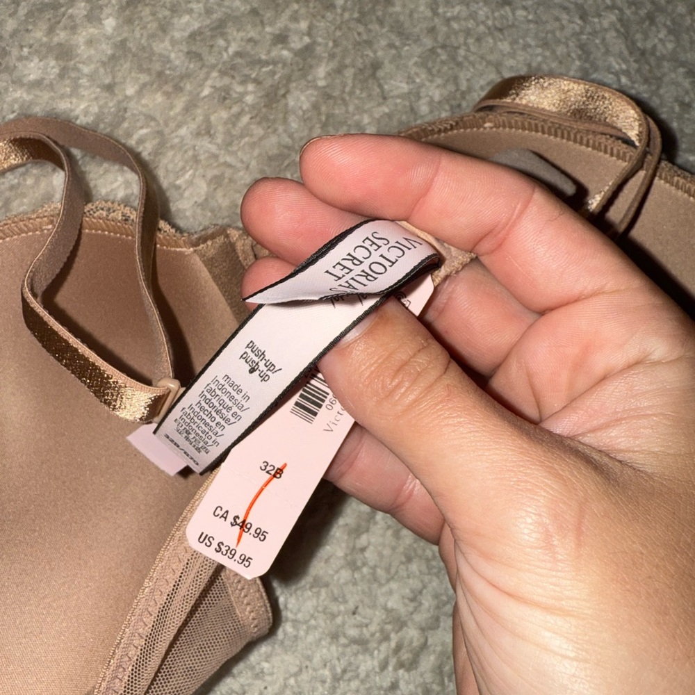 Victoria's Secret Tan Lace Bra - Picture 4 of 4